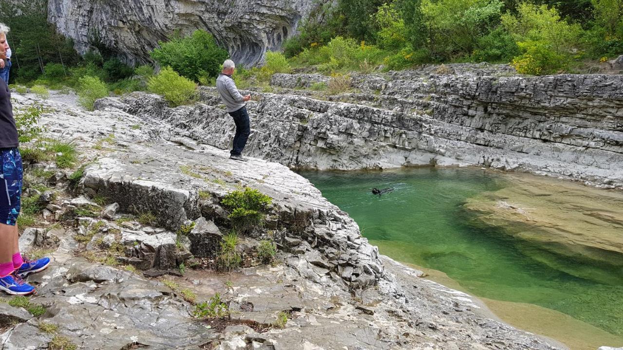 Les Hirondelles Villa Pont-de-Barret Bagian luar foto
